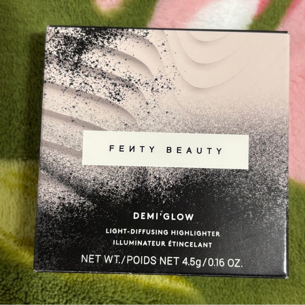 Fenty Beauty Pretty Purl Highlighter